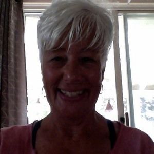 Meet your Posher, Claudia